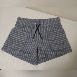Athleta Cabo 100% Linen Striped Shorts Blue & White Size 8. #A13